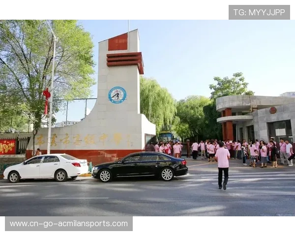 C罗发校园照片怀念青春，曾经的青春岁月如此难忘