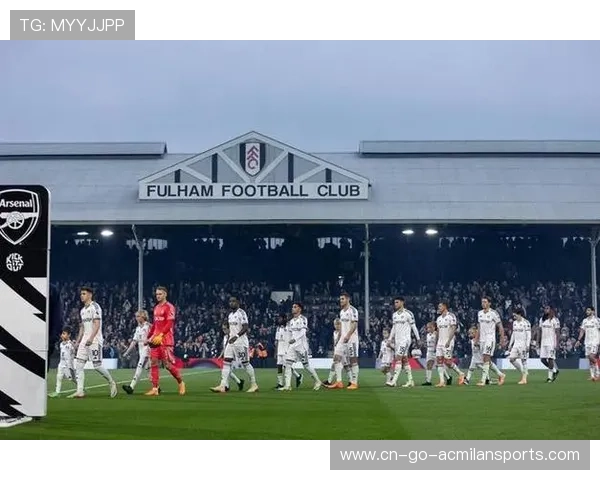 AC米兰角球演习：中后卫与边翼插上的联动被优化