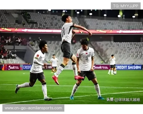 浙江队王钰栋中路连续突破策动进攻——青春脉动点燃球场